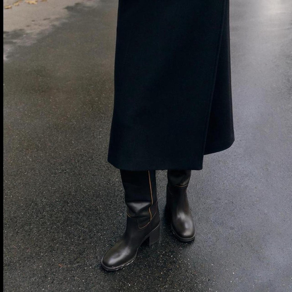 boots - Picture 2 of 7